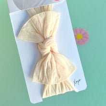 Load image into Gallery viewer, Itty Bitty Knot