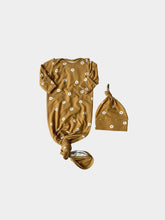 Load image into Gallery viewer, Knotted Sleeper &amp; Beanie Set
