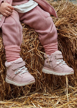 Load image into Gallery viewer, Baby Faux Fur Lined Boots
