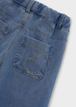 Load image into Gallery viewer, Heart Pocket Jeggings
