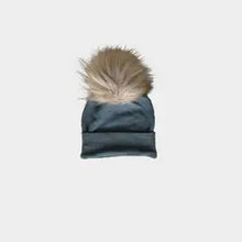 Load image into Gallery viewer, Pom Hat
