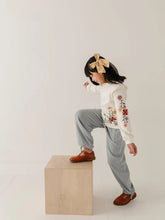 Load image into Gallery viewer, Floral Embroidered Crewneck
