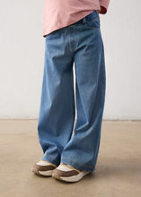 Load image into Gallery viewer, Heart Pocket Jeggings
