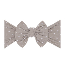 Load image into Gallery viewer, Patterned Shabby Knot
