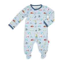 Load image into Gallery viewer, Giraffic Jam Magnetic Footie

