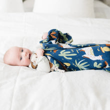 Load image into Gallery viewer, Bamboo Rayon Muslin Swaddles - Saranoni
